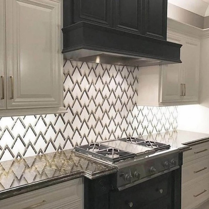 Best luxury kitchen backsplash ideas and materials